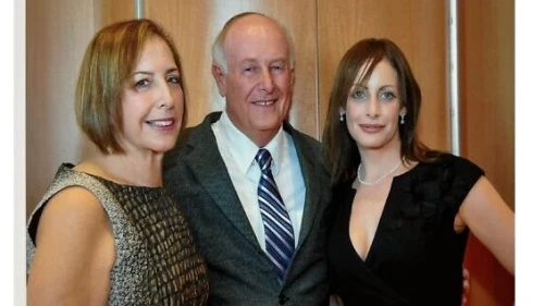 Andrea Silagi, with her husband, Moshe, and their daughter, Karen Silagi Freedman. Credit: Hadassah.
