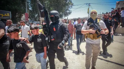 Palastinan gunmen and civilians attend the funeral of terrorists killed during an Israeli military operation in Jenin, on July 5, 2023. Photo by Nasser Ishtayeh/Flash90.