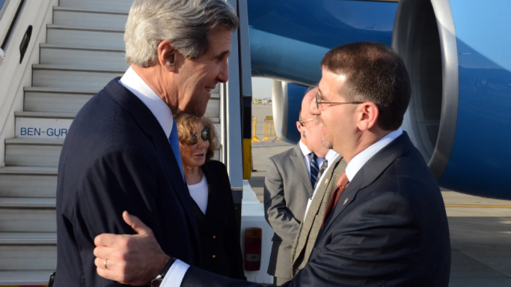 U.S. Secretary of State John Kerry shakes hands with U.S. Ambassador Daniel Shapiro as he arrives for an official visit at Ben-Gurion International Airport on April 7, 2013. Photo by Matty Stern, U.S. Embassy Tel Aviv/Flash90.