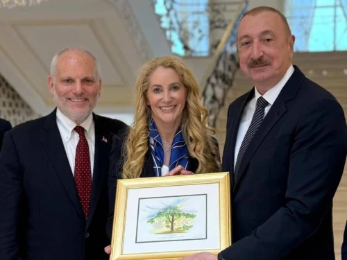 Conference of Presidents of Major American Jewish Organizations CEO William C. Daroff (left) and Chair Betsy Berns Korn present a gift to the president of the Republic of Azerbaijan, Ilham Aliyev, February 2026. Credit: Courtesy.