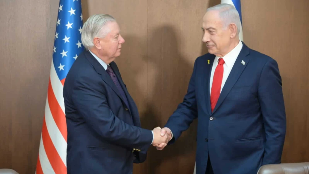 U.S. Sen. Lindsey Graham (R-S.C.) meets with Israeli Prime Minister Benjamin Netanyahu in Jerusalem on Dec. 21, 2025. Photo by Amos Ben Gershom/GPO.