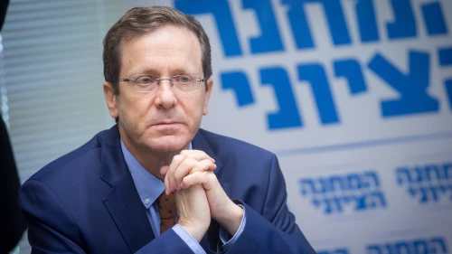 Opposition Leader Isaac Herzog attends a faction meeting at the Israeli parliament on May 21, 2018. Photo by Miriam Alster/Flash90.