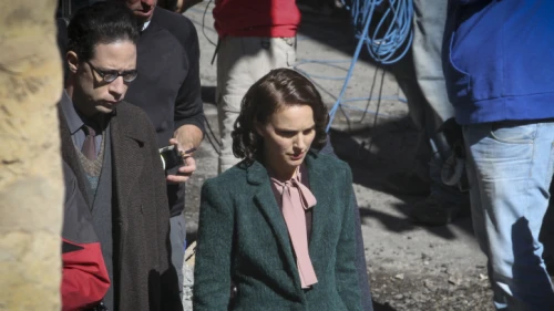 Hollywood actress Natalie Portman and Israeli actor Gilad Kahana seen in Jerusalem's Nachlaot neighborhood, filming a movie based on Israeli author Amos Oz's book, “A Tale of Love and Darkness,” February 2014. Photo by Hadas Parush/Flash 90.