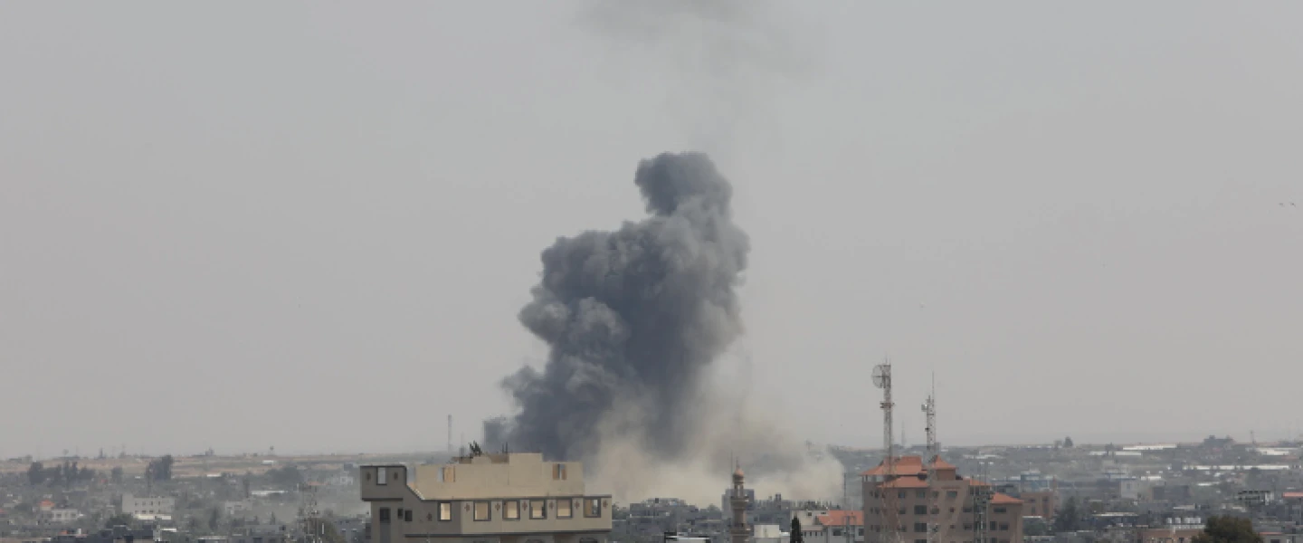 Smoke rises in Gaza City after strikes by Israeli aircraft, May 10, 2023. Photo by Abed Rahim Khatib/Flash90.