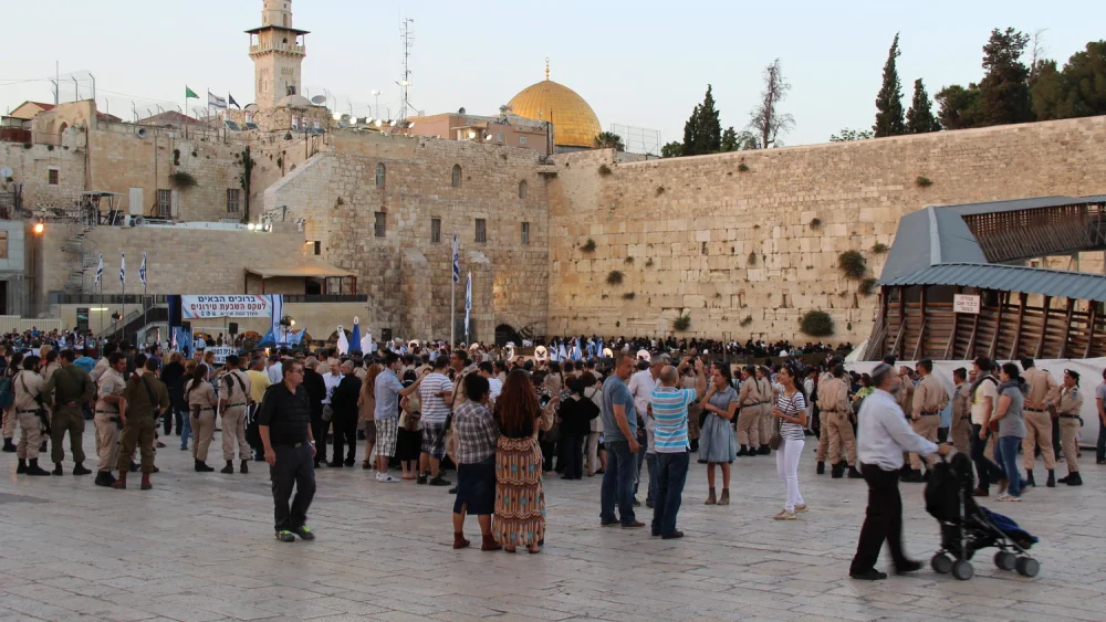 The Western Wall plaza. Credit: Larisa Sklar Giller via Wikimedia Commons.