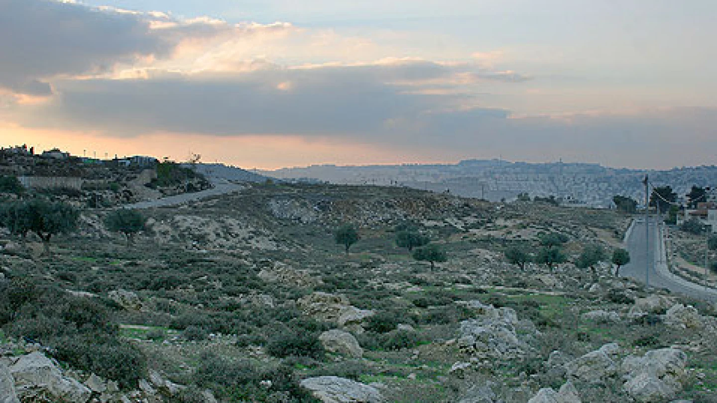 The Jerusalem neighborhood of Givat Hamatos. Credit: Avishai ka via Hebrew Wikipedia.