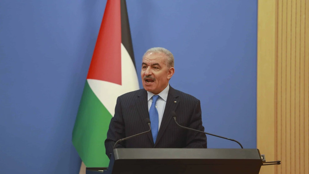 Palestinian Authority Prime Minister Mohammad Shtayyeh receives Italian Prime Minister Mario Draghi in Ramallah, June 14, 2022. Credit: Flash90.