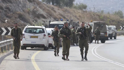 Israeli soldiers conduct searches in the Palestinian village of Madama near the Samaria city of Nablus, Aug. 24, 2016. Photo by Nasser Ishtayeh/Flash90.