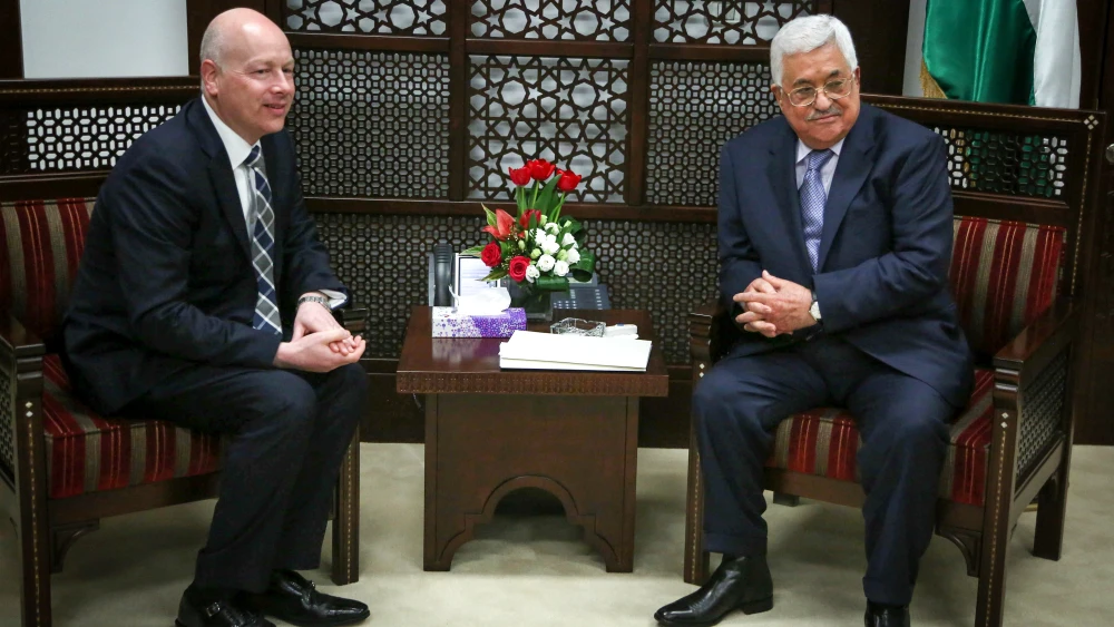 U.S. Special Representative for International Negotiations Jason Greenblatt (L) with Palestinian Authority leader Mahmoud Abbas in the West Bank city of Ramallah, March 14, 2017.
