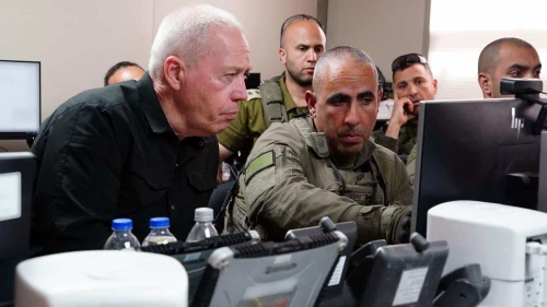 Israel's Defense Minister Yoav Gallant and 162nd Division commander Brig. Gen. Itzik Cohen during a situational assessment of the Rafah operation in Gaza, May 16, 2024. Photo by Ariel Hermoni/IMoD.