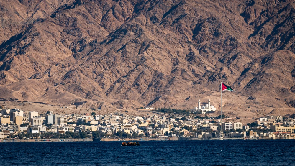 The Jordanian city of Aqaba as seen from the southern Israeli city of Eilat, Feb. 10, 2025. Photo by Chaim Goldberg/Flash90.