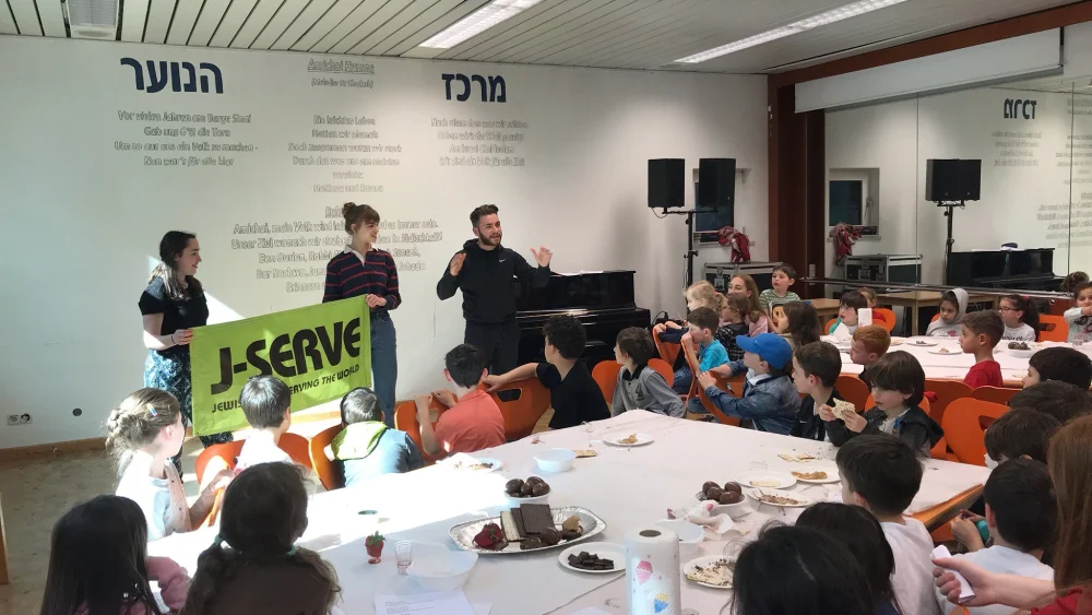 Participants in BBYO's annual International Day of Jewish Teen Service, or J-Serve. Credit: BBYO/Twitter.