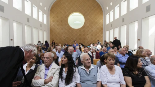A group of Holocaust survivors known as the “Tehran children” in the Supreme Court of Jerusalem, where they filed an appeal against the state. They argued that they are entitled to their rightful share of reparation money paid to Israel by West Germany under the 1953 Reparations Agreement. Nov. 11, 2013. Photo by Flash 90.