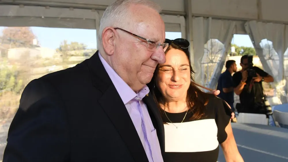 Israeli President Reuven Rivlin with Rona Ramon, the wife of the late Ilan Ramon, who died in the 2003 “Columbia” space shuttle explosion. She died in December 2018 after a long battle with cancer. Credit: Haim Zach/GPO.