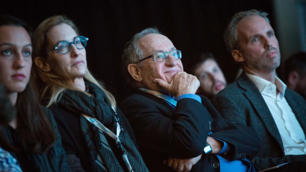 Harvard law professor Alan Dershowitz at the annual "Globes Business Conference," in Tel Aviv on Dec. 11, 2016. Photo by Miriam Alster/Flash90.