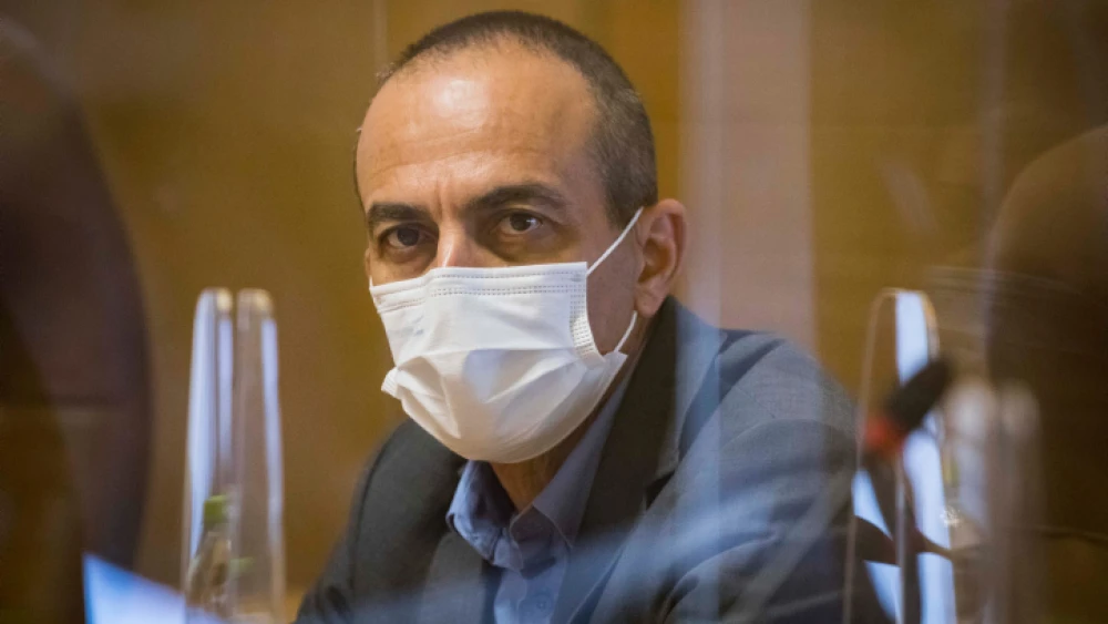 Israeli Coronavirus Project Coordinator Ronni Gamzu at a meeting with Jerusalem Mayor Moshe Lion at City Hall on Aug. 12, 2020. Photo by Olivier Fitoussi/Flash90.