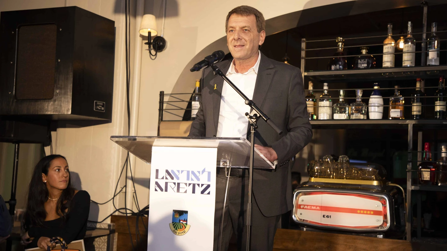 Malka Rabinowitz Malka NYC's Brooklyn grand opening benefits efforts to rebuild Israel ...