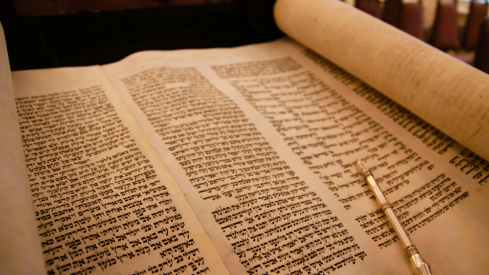 Torah scroll. Credit: Nelly Altenburger/Pixabay.
