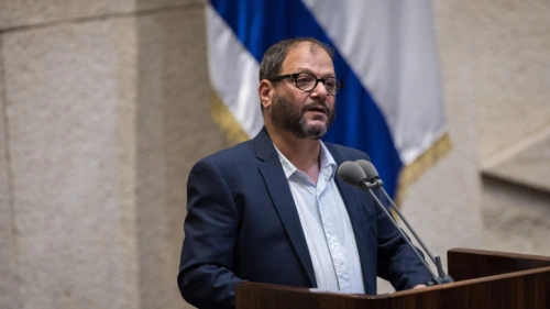 Lawmaker Ofer Cassif speaks at the Knesset Plenary Hall in Jerusalem, on May 14, 2019. Photo by Hadas Parush/Flash90.