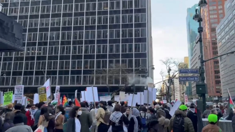 Several anti-Israel organizations, including some designated by Israel as terrorist organizations, joined to protest actions in the last few weeks by the security forces in the Jewish state in front of Israel’s consulate and Permanent Mission to the United Nations in Midtown Manhattan. Source: Screenshot.