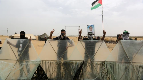 Gazans at the border with southern Israel as part of weekly Friday protests, May 4, 2018. Photo by Abed Rahim Khatib/ Flash90
