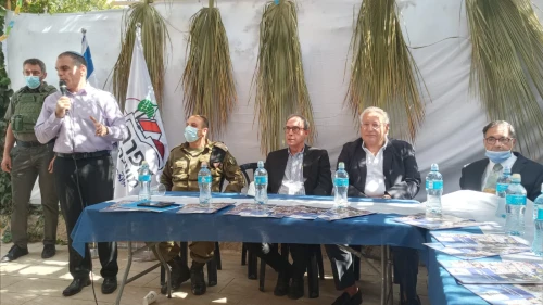 From left: Efrat Mayor Oded Revivi (standing), head of the Civil Administration of COGAT Raasan Aliyan, Israel’s Minister of Diaspora Affairs Nachman Shai, former U.S. Ambassador to Israel David Friedman and Chief Rabbi of Efrat Shlomo Riskin. Credit: Courtesy.