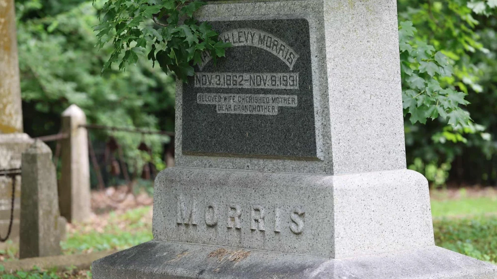 Morris family gravestone at Gates of Peace Jewish Cemetery in Louisiana, Mo. Photo by Bill Motchan.