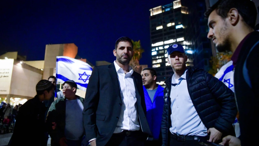 Communications Minister Shlomo Karhi attends a rally in support of judicial reform in Tel Aviv, March 30, 2023. Photo by Avshalom Sassoni/Flash90.