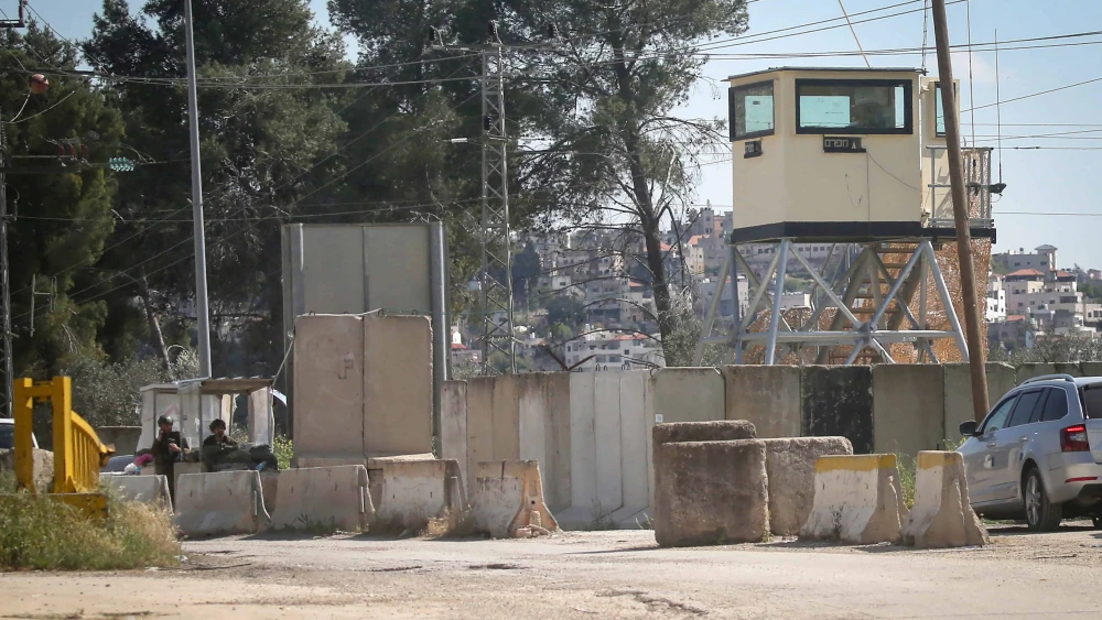 A parked car stands outside an IDF facility in Samaria on March 23, 2025. Photo by Nasser Ishtayeh/Flash90.