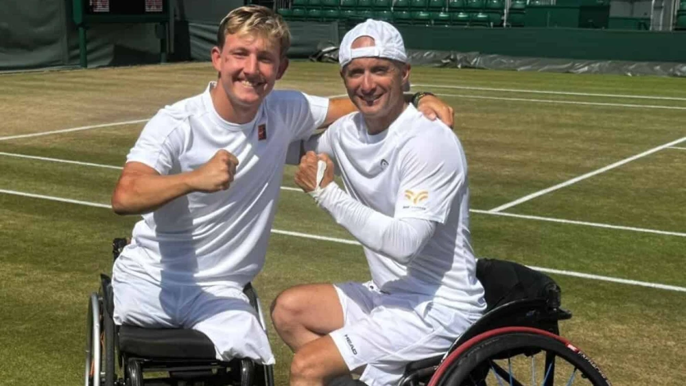 Israeli wheelchair tennis star Guy Sasson and his Dutch partner, Niels Vink, at Wimbledon, July 10, 2025. Credit: Courtesy.