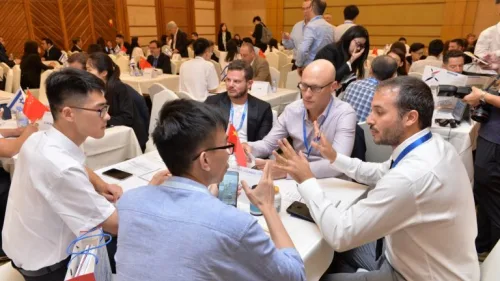 Israeli entrepreneurs present their products to Chinese investors at GoforIsrael in Jinan City, China, on May 28, 2019. Credit: Courtesy.