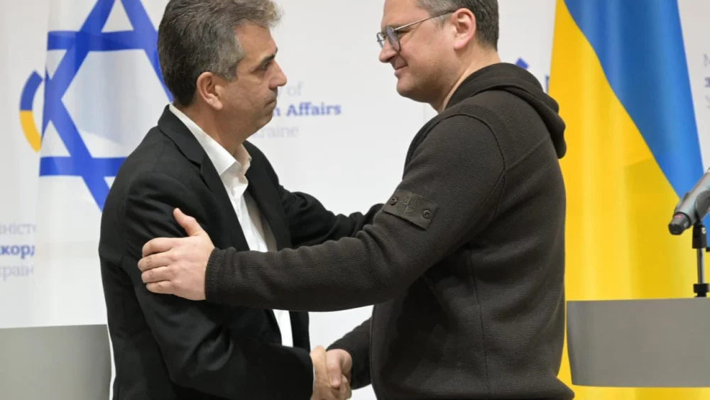 Foreign Minister Eli Cohen (left) meets with his Ukrainian counterpart Dmytro Kuleba in Kyiv, Feb. 16, 2023. Credit: Israeli Foreign Ministry.