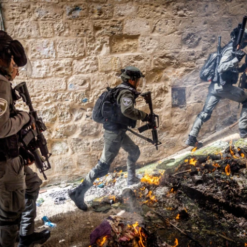 Israeli police officers during clashes outside the Al-Aqsa Mosque in Jerusalem's Old City on April 17, 2022. Photo by Yonatan Sindel/Flash90.