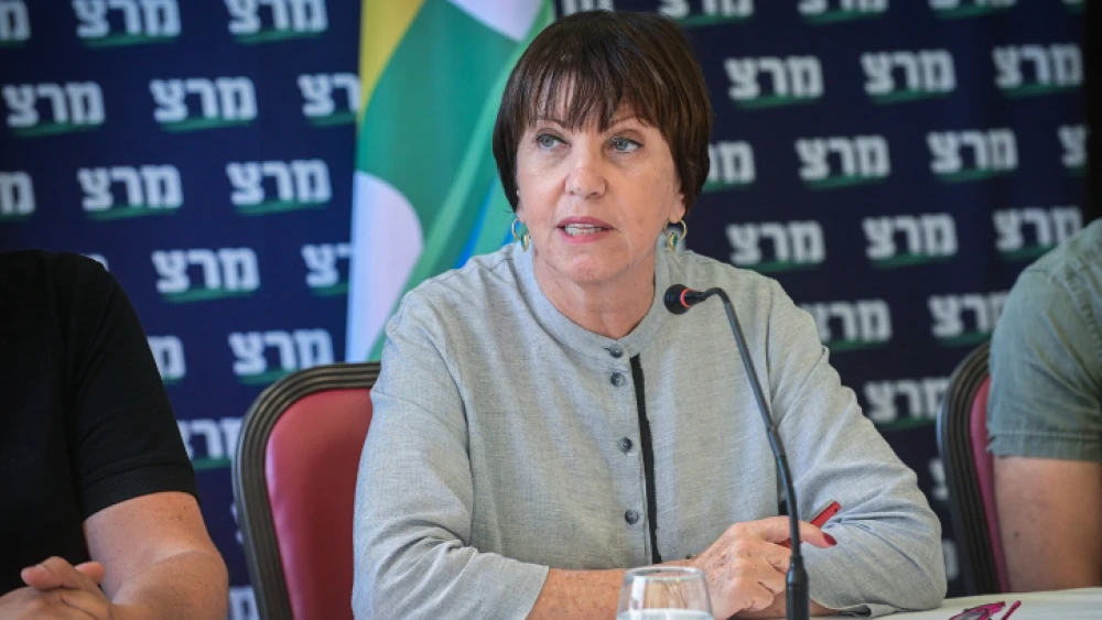 Meretz Party leader Zehava Gal-On, at a meeting with members of the LGBT community in Tel Aviv, Sept. 4, 2022. Credit: Avshalom Sassoni/Flash90.