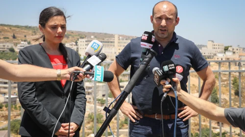 Ayelet Shaked and Naftali Bennett, now leaders of the Yamina Party, attend a press conference in Efrat on July 22, 2019. Photo by Gershon Elinson/Flash90.