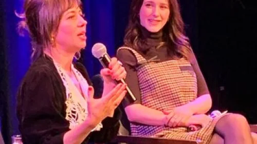Comedian Natasha Leggero (left) discusses her new book, "The World Deserves My Children," with actress Rachel Brosnahan at Symphony Space in New York, Nov. 17, 2022. Photo by Alan Zeitlin.