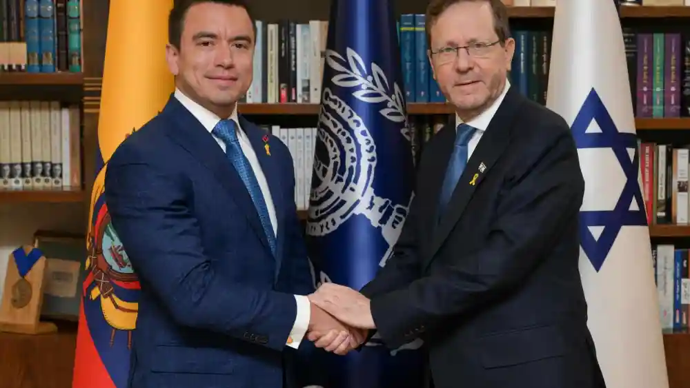 Israeli President Isaac Herzog (right) meets Ecuadorian President Daniel Noboa at the President’s Residence in Jerusalem, May 4, 2025. Photo by Ma'ayan Toaf/GPO.
