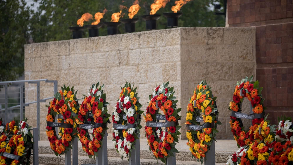 The empty Warsaw Ghetto Square at the Yad Vashem Holocaust Memorial in Jerusalem during the Holocaust Remembrance Day, April 21, 2020. Photo by Yonatan Sindel/Flash90