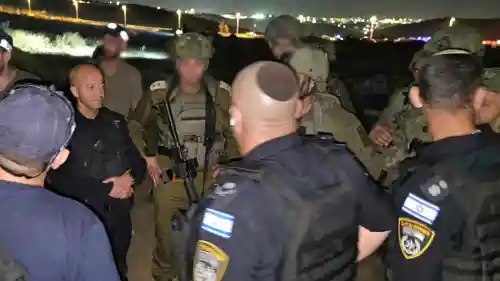 Israeli police conducted a situational assessment on-site with the Judea Regional Command, IDF commanders, and security forces after the terrorist shooting near Beit Haggai, Nov. 10, 2025. Credit: IDF Spokesperson's Unit.