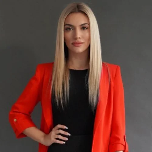 Emily Austin. Credit: @emilyraustin.