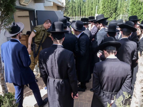 Haredi Jews arrive to the IDF Recruitment Center at Tel Hashomer in central Israel on March 28, 2024. Photo by Avshalom Sassoni/Flash90.
