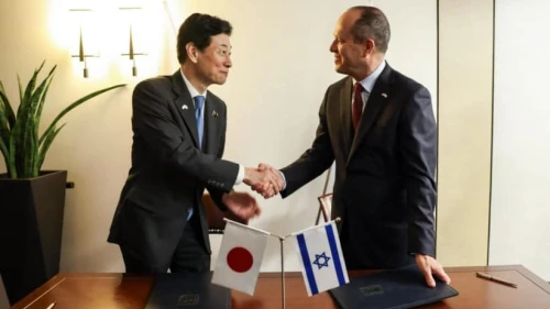 Japanese Economy, Trade and Industry Minister Yasutoshi Nishimura and Israeli Economy and Industry Minister Nir Barkat in Tel Aviv, Sept. 4, 2023. Photo by Ariel Zenberg/GPO.