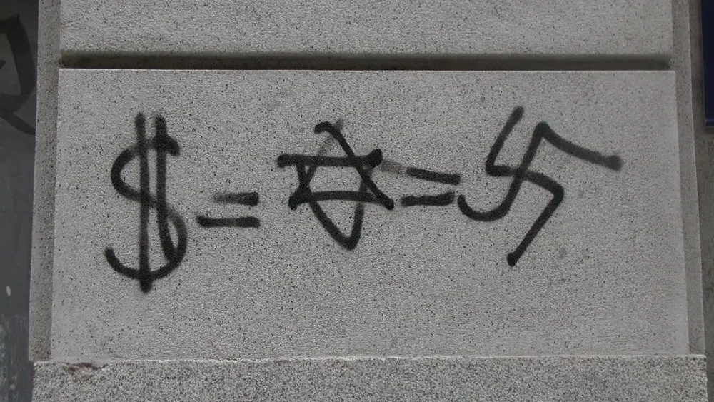 Anti-Semitic graffiti. Credit: Yonderboy/Wikimedia Commons.