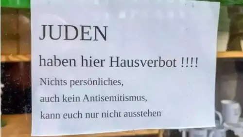 The 'No entry for Jews' sign posted by a German shopkeeper in Flensburg, Sept. 18, 2025. Credit: Israel Hayom.