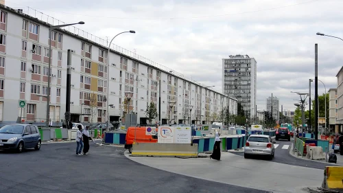 Nicknamed “Little Jerusalem,” the Sarcelles district is known for its large population of Jewish residents, with public housing expanding there in the 1950s and 1960s due to French and Jewish Algerians who fled there as a result of the Algerian War of Independence. Credit: Wikimedia Commons.