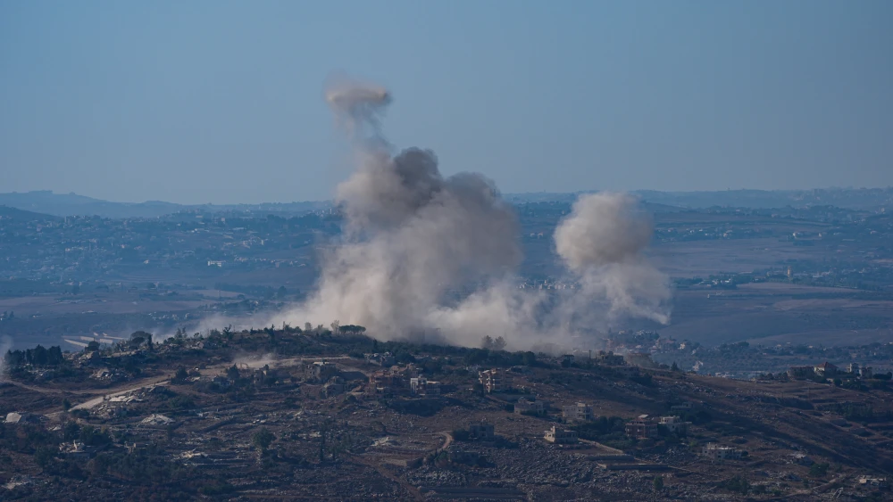 Smoke rises from southern Lebanon during an Israeli military operation, on July 30, 2026. Photo by Ayal Margolin/Flash90.