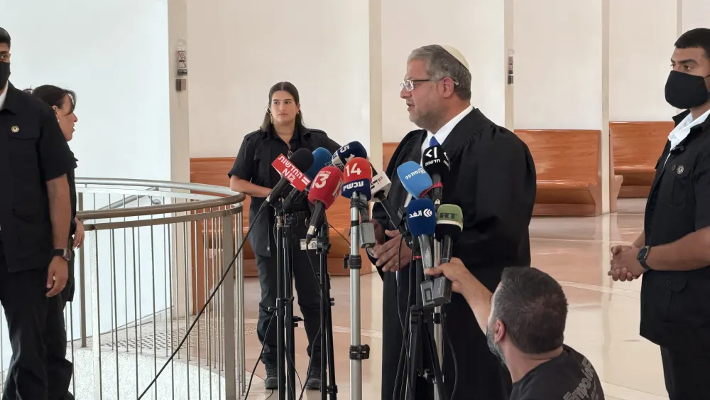 השר בן גביר בהצהרה לתקשורת בתום הדיון על פסילת סמי אבו שחאדה.