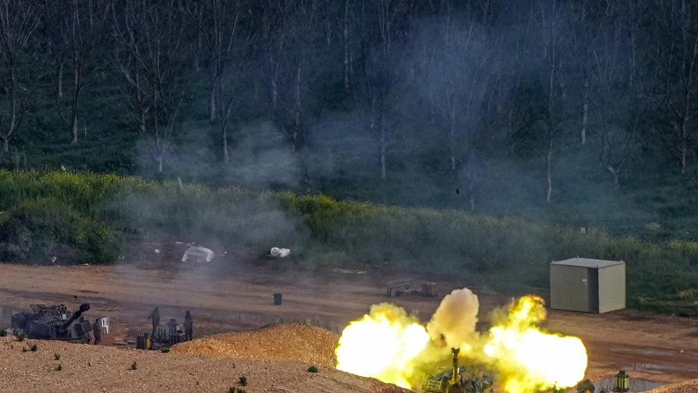 An Israeli artillery unit fires near the Israeli-Lebanese border amid the ongoing war with Iran and Hezbollah, March 28, 2026. Photo by Ayal Margolin/Flash90.
