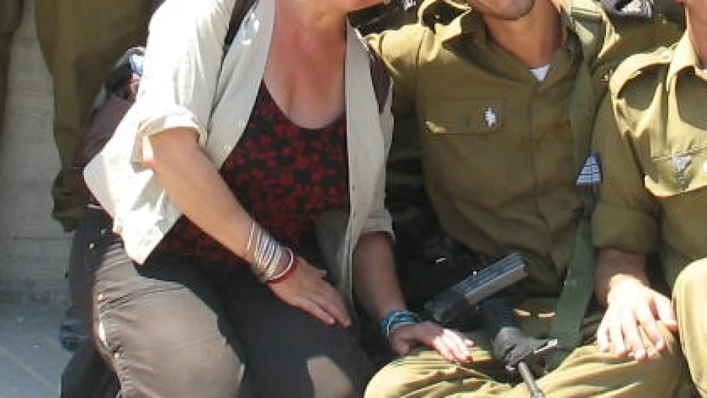 Itay and his mother, Frida. Credit: Courtesy.