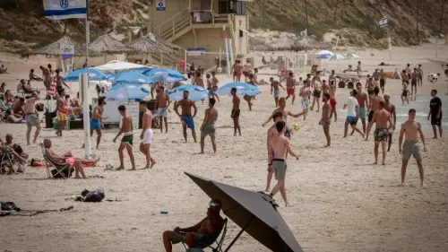 The beach in Herzliya, on May 22, 2023. Photo by Avshalom Sassoni/Flash90.
